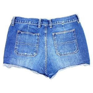 Lucky Brand 8/29 Patch Pocket Shorts